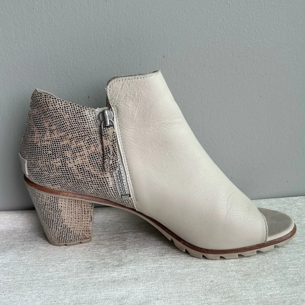 SOREL NADIA booties